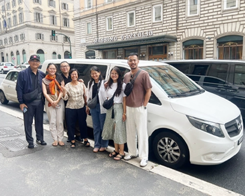 Van Tours Europe - Family and Small Group Tours