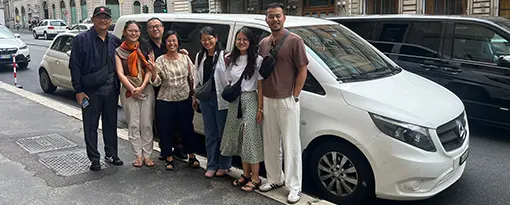 Van Tours